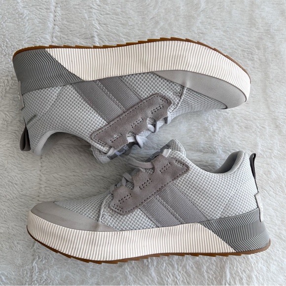 🩵 SOREL Out N About III Low Sneakers Waterproof Moonstone Gray Women’s size 8 - Picture 14 of 16